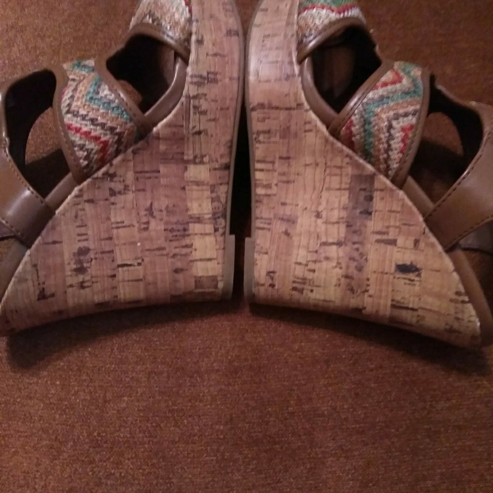 Shoes - Picture 6 of 6